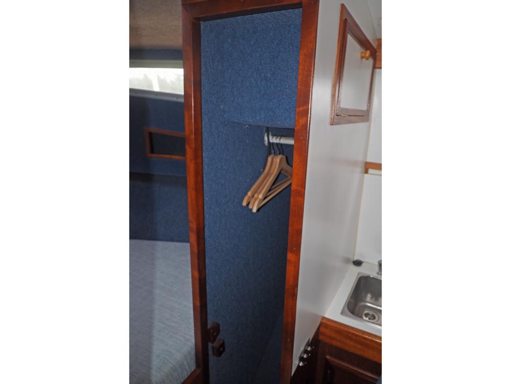 Cabin en avant, H&eacute;bergements